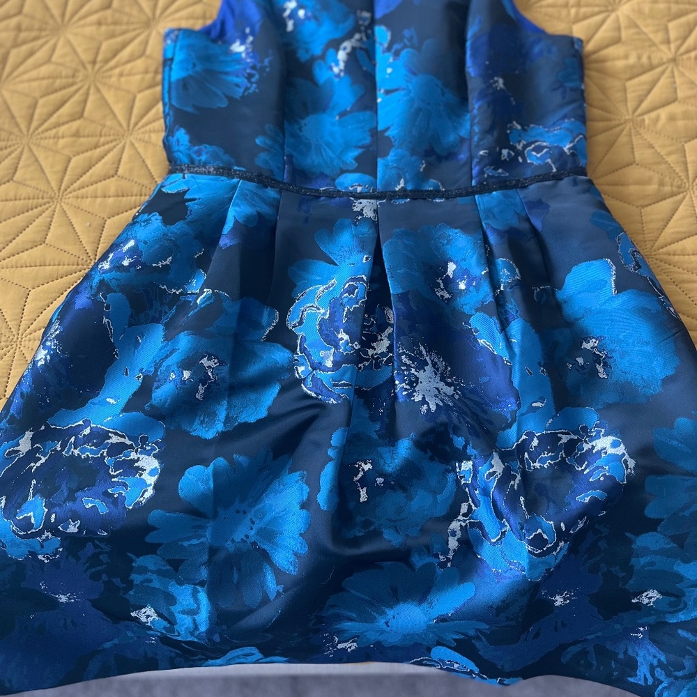 Sleeveless cocktail dress